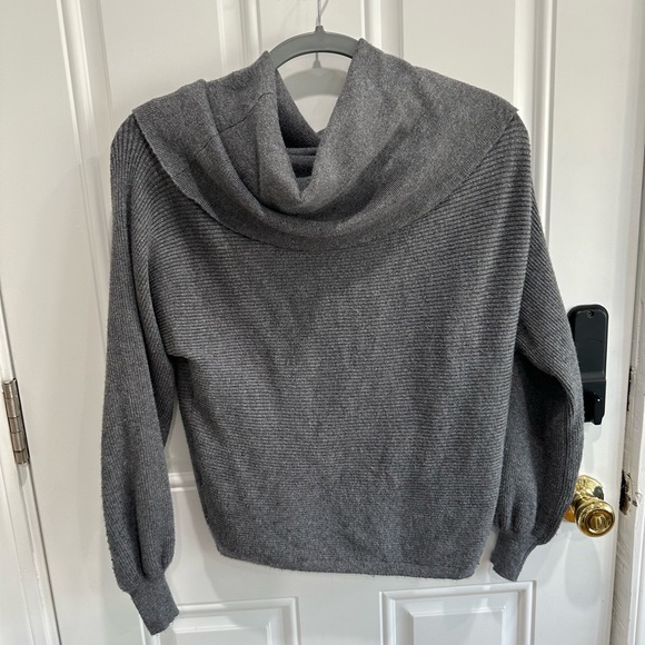 Zara Knit Off the Shoulder Grey Knit Sweater - Picture 3 of 4